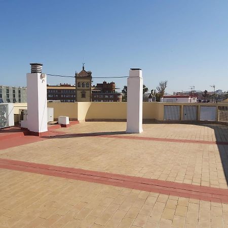 Misterhost San Bernardo Jardines De Murillo إشبيلية المظهر الخارجي الصورة