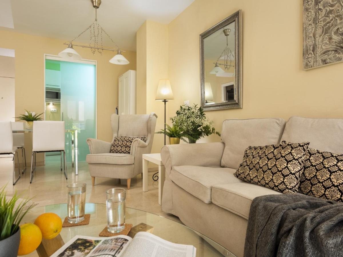 Misterhost San Bernardo Jardines De Murillo إشبيلية المظهر الخارجي الصورة