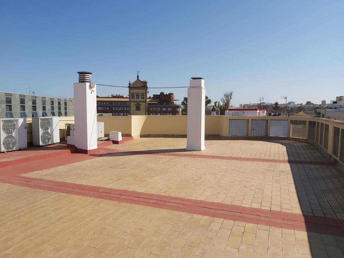 Misterhost San Bernardo Jardines De Murillo إشبيلية المظهر الخارجي الصورة